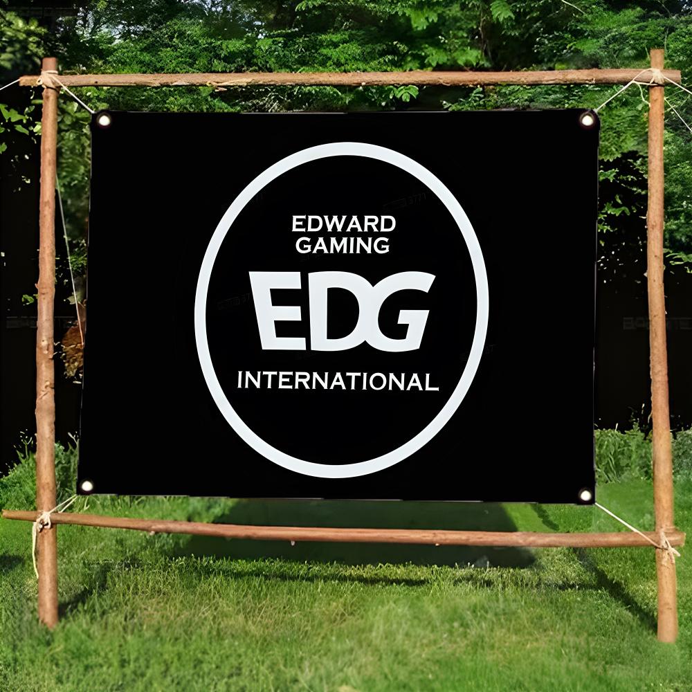 أعلام نادي الرياضات الإلكتروني - مراجعة Esports Gaming Club وسعره